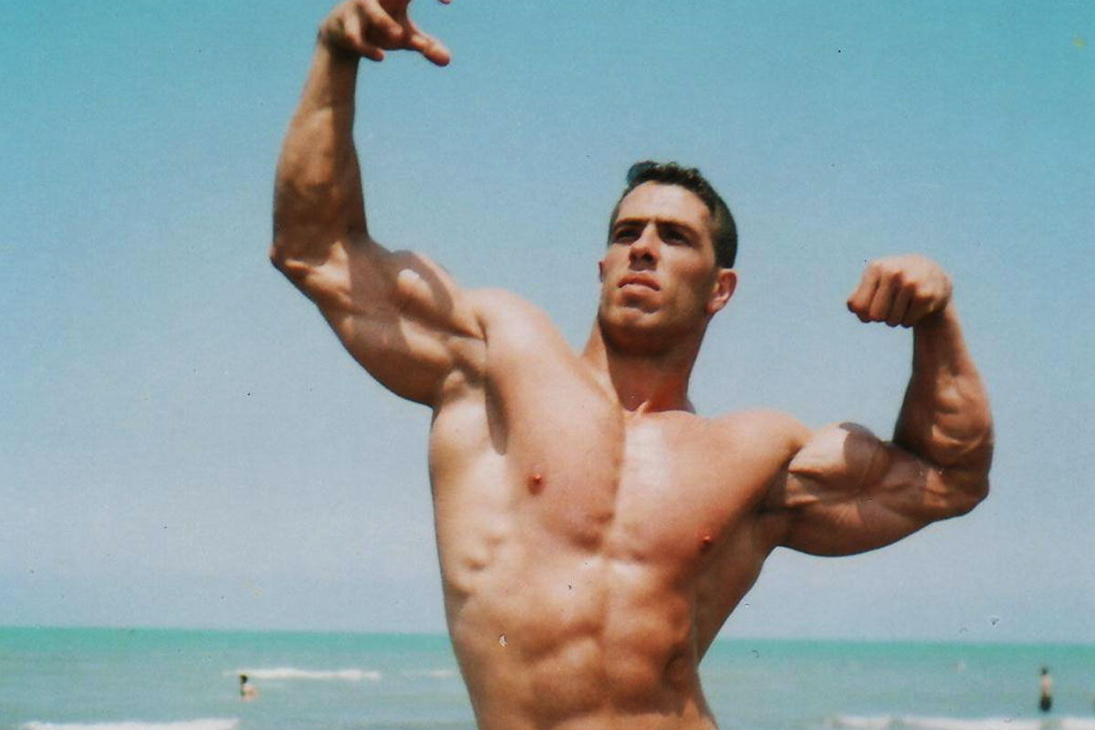  روح‌الله داداشی؛ قوی‌ترین مرد ایران و اسطوره بدنسازی که استاد آیتم‌های استقامتی بود و با اشک و احترام در خاطره‌ها ماند 