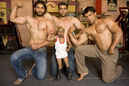  آدیتیا رومئو؛ کوچکترین بدنساز جهان با ۸۰ سانتی‌متر قد و ۱۰ کیلوگرم وزن که با دمبل‌های ۱.۵ کیلویی قهرمان بدنسازی شد 