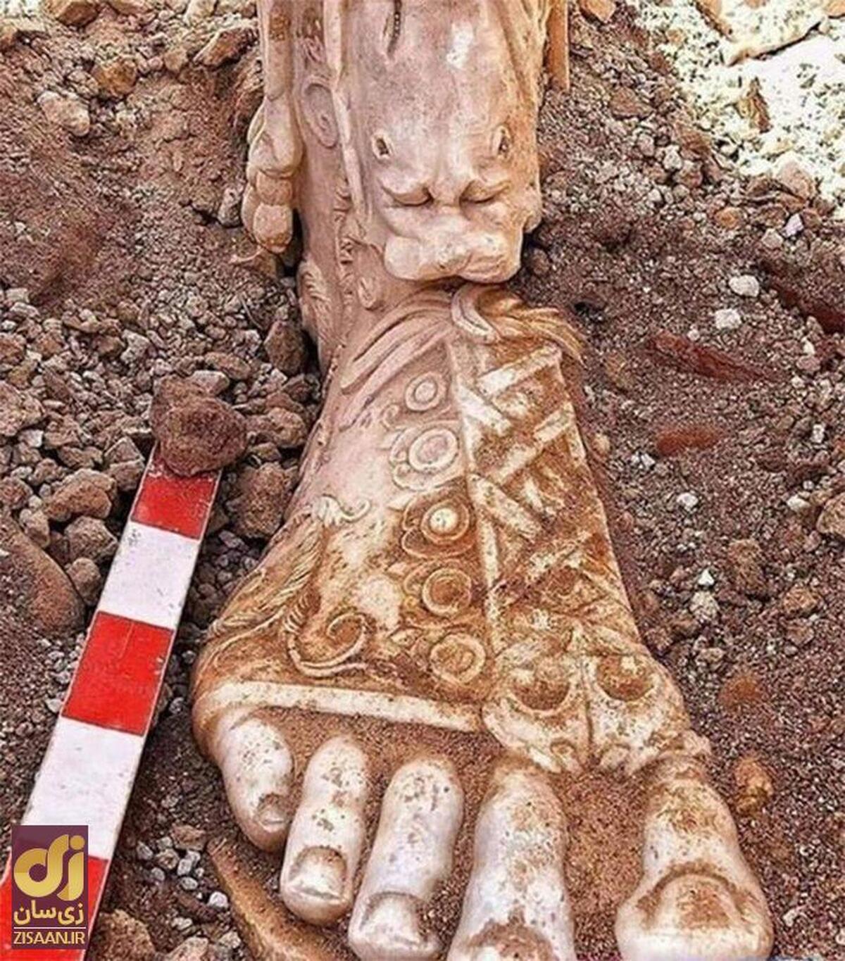 تصویری وحشتناک از کشف مجسمه مارکوس اورلیوس در ترکیه