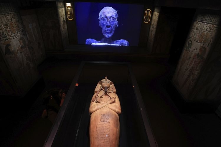 آیا مصریان باستان با خواهر و برادر و فرزندان خود ازدواج می‌کردند؟