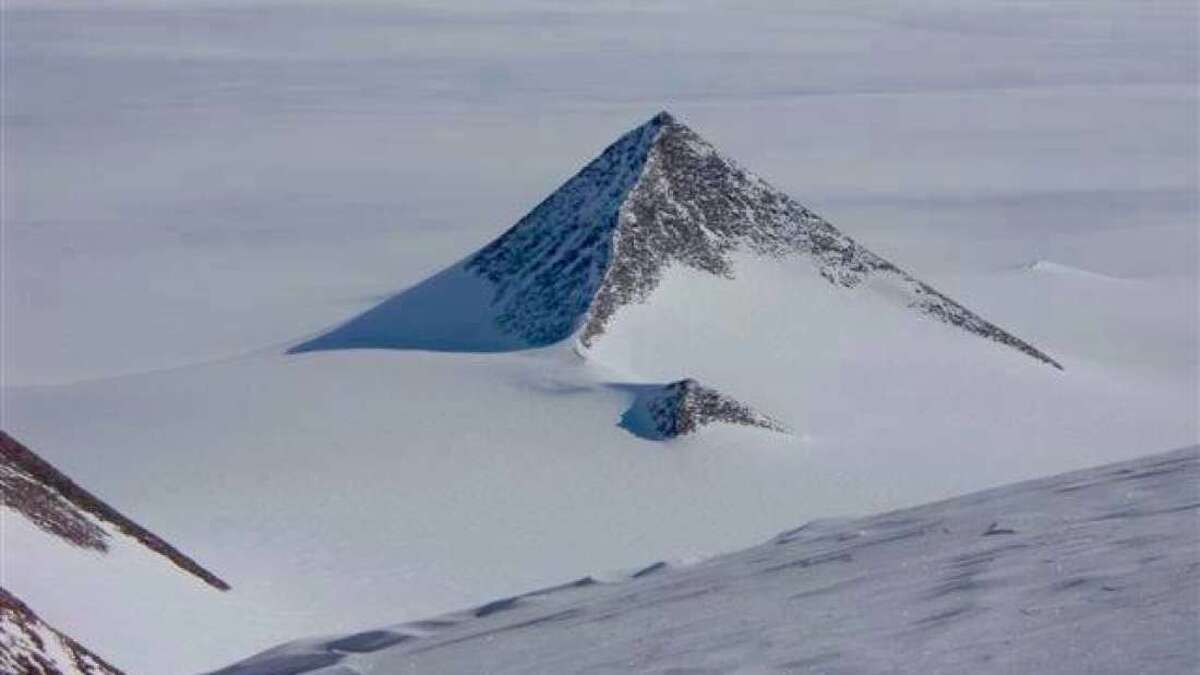 این هرم رازآلود در قطب جنوب چیست؟