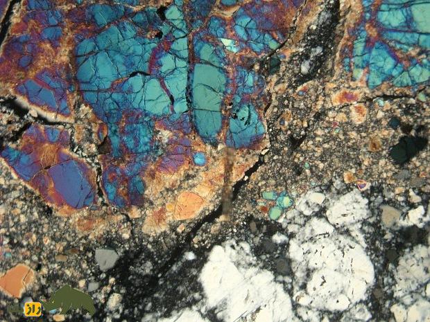 نظریه عجیب؛ زمین از دو سیاره ساخته شده است!