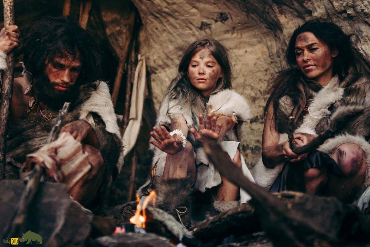 انسانها از چه زمانی شروع به حرف زدن کردند؟ جمع انسان های اولیه در یک غار