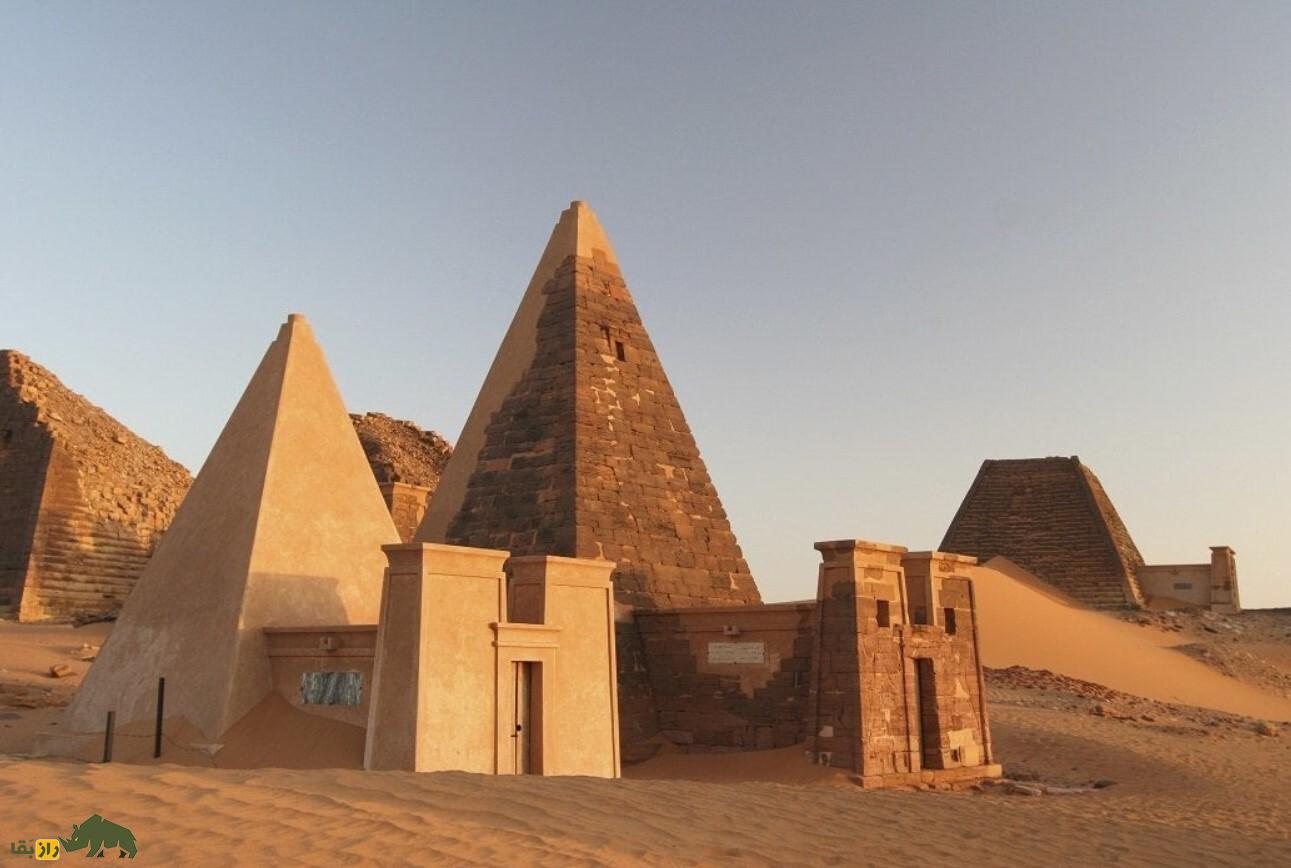 یک کشف عجیب؛ بزرگترین مجموعه اهرام جهان در مصر نیست! اهرام سودان در بیابان