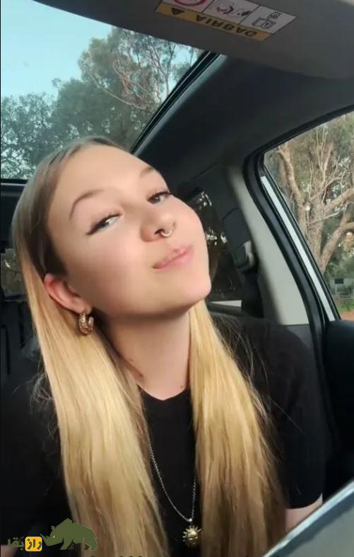 راکی تانسکی؛ روایت عجیب دختری که بدون رحم و آلت تناسلی بزرگ شد! اشلی دختری که به یک بیماری مبتلاست درباره بیماری اش صحبت می کند