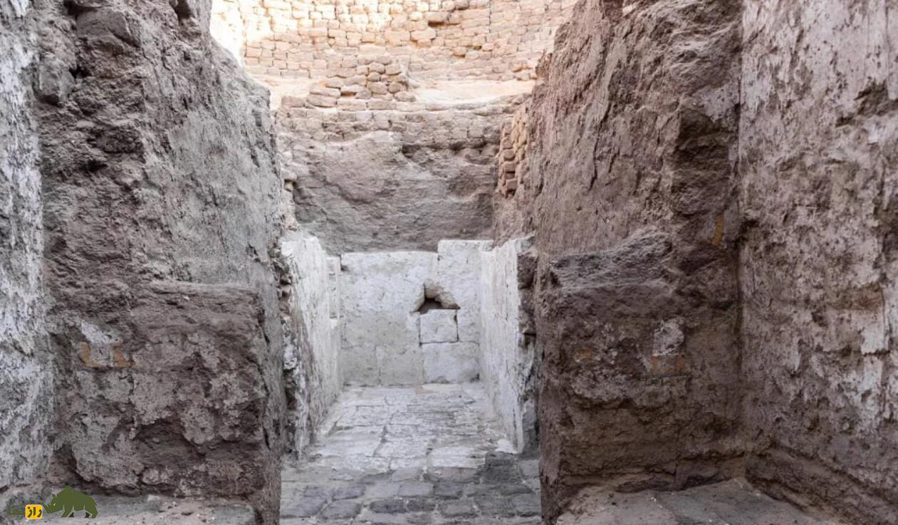 کشف بزرگ مقبره سلطنتی ۳۶۰۰ ساله در مصر با مومیایی عجیب یک کودک کشف بزرگ مقبره سلطنتی ۳۶۰۰ ساله در مصر با مومیایی عجیب یک کودک