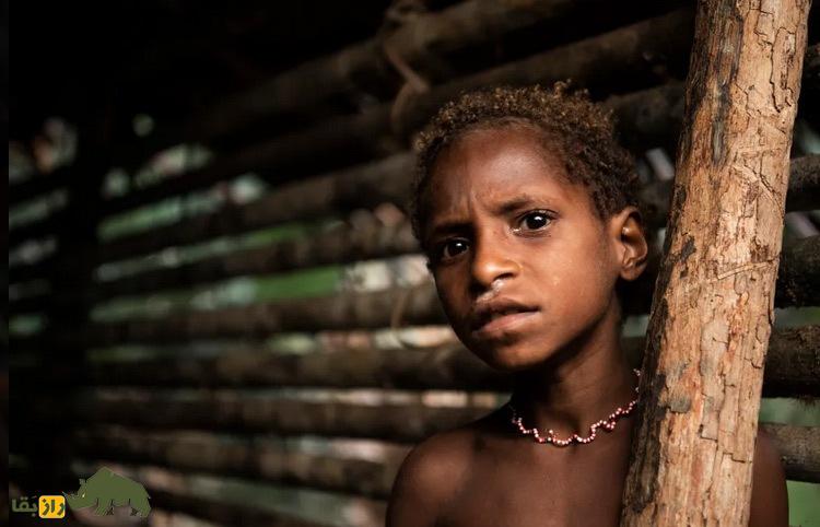 تصاویر باورنکردنی از تنها قبیله آدمخوار جهان؛ مراسم کشتن و خوردن انسانهای غریبه! تصاویر باورنکردنی از تنها قبیله آدمخوار جهان؛ مراسم کشتن و خوردن انسانهای غریبه!