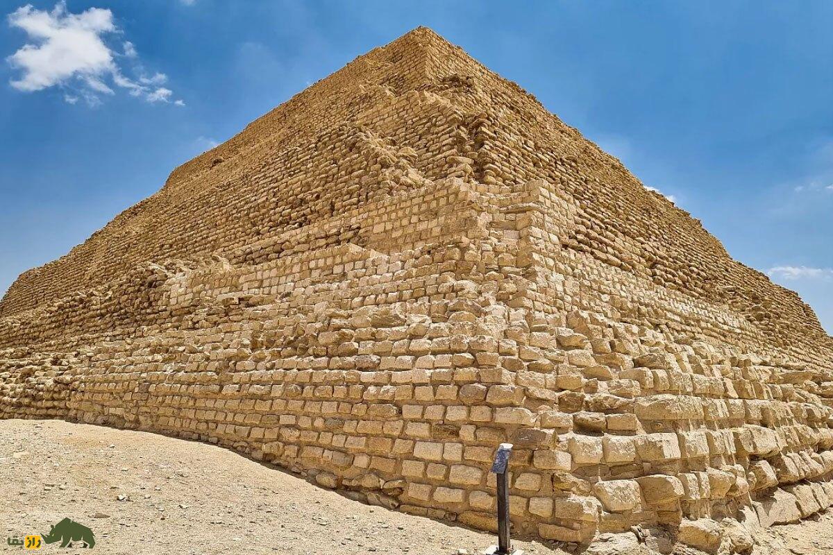 مصریان باستان چگونه سنگهای سنگین قدیمیترین هرم جهان را روی هم چیدهاند؟ مصریان باستان چگونه سنگهای سنگین قدیمیترین هرم جهان را روی هم چیدهاند؟