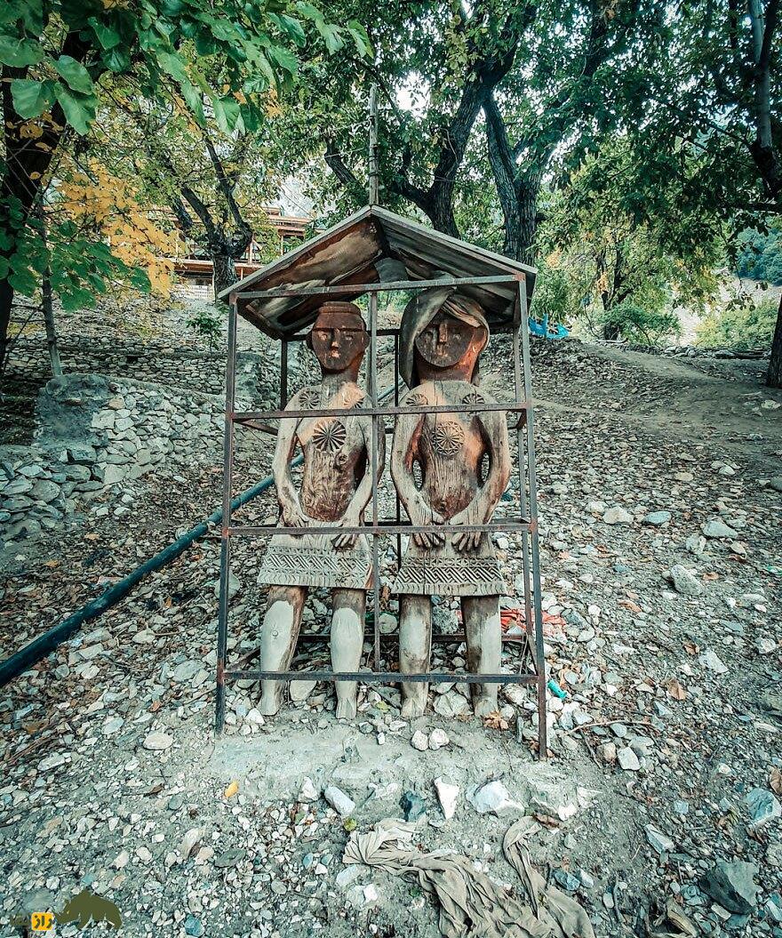 «کالاش‌ها»؛ ساکنان حیرت‌انگیز یک دره در پاکستان که آریایی اصیل هستند، بز پروش می‌دهند و عجیب طلاق می‌گیرند!