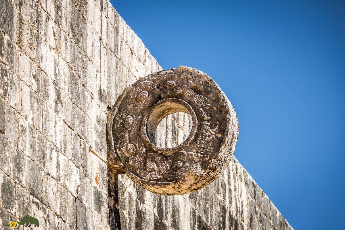 کشف عجیب دانشمندان: آیا مایاها تیم بازندگان فوتبال را قربانی میکردند؟ حلقه بازی مایاها