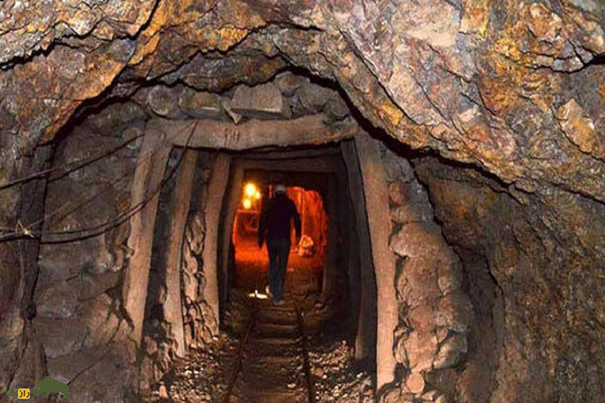 گنج قلعه زری؛ افسانهای مدفون در دل کوههای خراسان جنوبی که هنوز کسی نتوانسته پیدایش کند گنج قلعه زری؛ افسانهای مدفون در دل کوههای خراسان جنوبی که هنوز کسی نتوانسته پیدایش کند