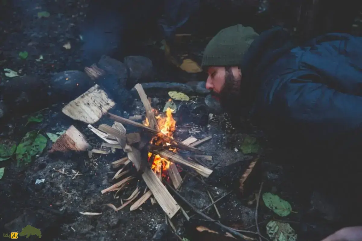 راهنمای بقا | تکنیک‌های زنده ماندن در جنگل؛ چگونه بدون تجهیزات در جنگل آتش روشن کنیم؟