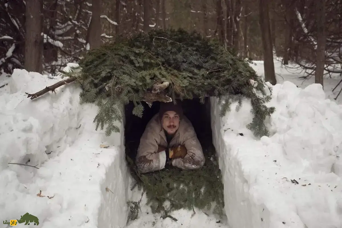 راهنمای بقا | تکنیک‌های زنده ماندن در کوهستان؛ چگونه بدون تجهیزات با سنگ و شاخه سرپناه بسازیم؟