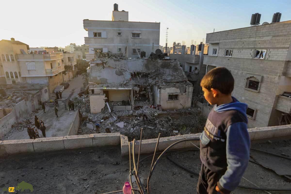 راهنمای بقا | راهنمای کامل بقا در بحران شهری و زنده ماندن در شرایط اضطراری «وقتی شهر فرو می‌ریزد»