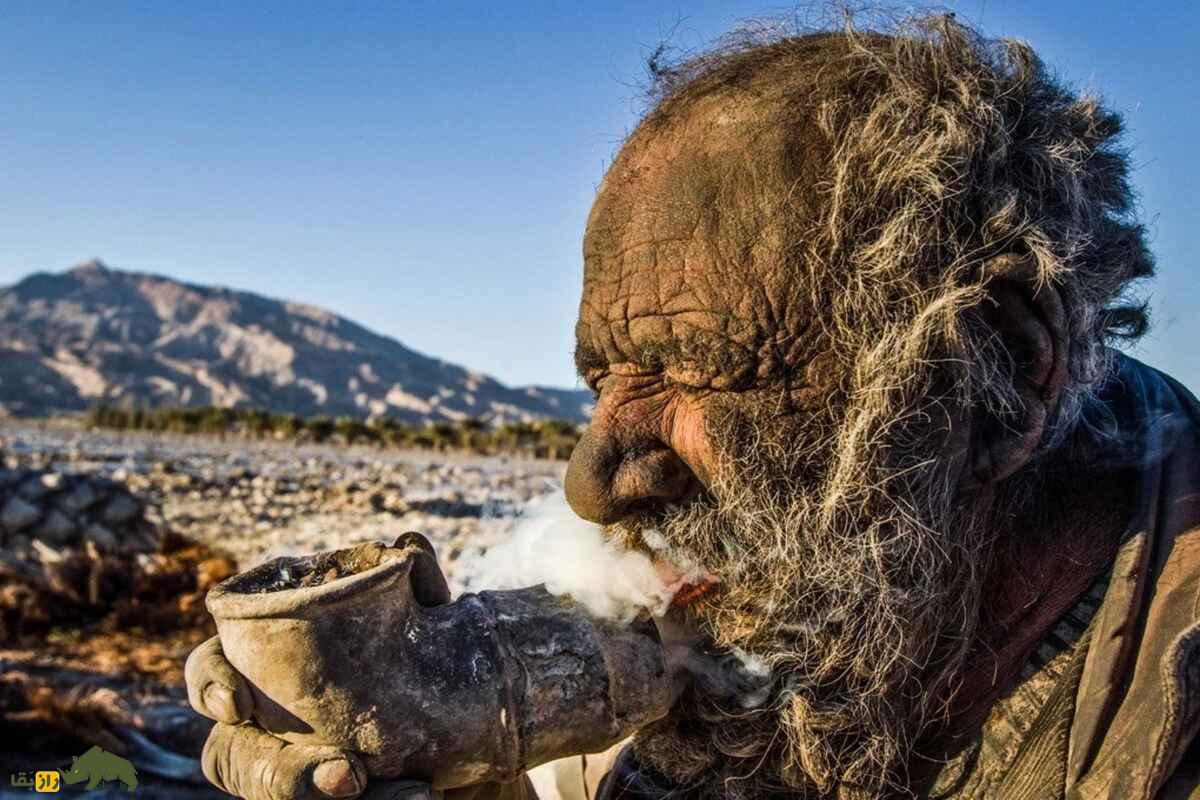 عمو حاجی که بود؟ ماجرای زندگی عجیبترین مرد ایران که ۶۰ سال حمام نرفت و از مردار تغذیه میکرد! عمو حاجی که بود؟ ماجرای زندگی عجیبترین مرد ایران که ۶۰ سال حمام نرفت و از مردار تغذیه میکرد!