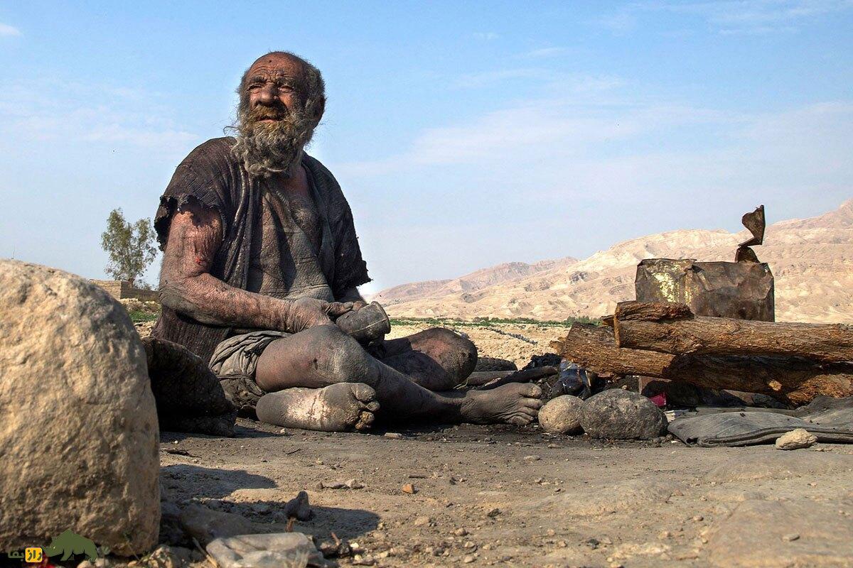 عمو حاجی؛ کثیفترین مرد ایران و جهان که ۶۰ سال حمام نرفت و عاشق گوشت گربه مرده بود عمو حاجی