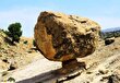 سنگ معلق گُرز لنگر؛ سنگ افسانه‌ای ایلام که «نَفَس جن» دارد و قانون جاذبه را نقض کرده است