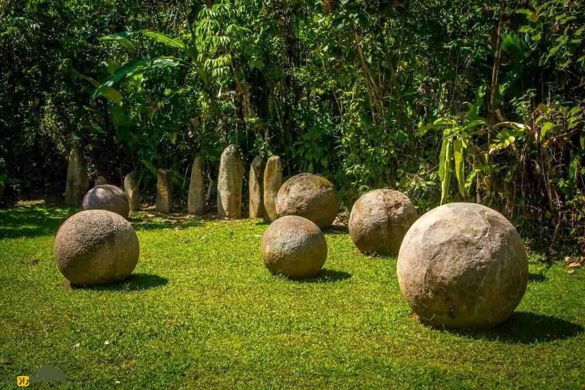راز سنگهای گرد کاستاریکا؛ سنگهای عجیب ۱۶ تنی ۱۳۰۰ ساله که تمام باستانشناسان جهان را متحیر کرد سنگهای گرد کاستاریکا