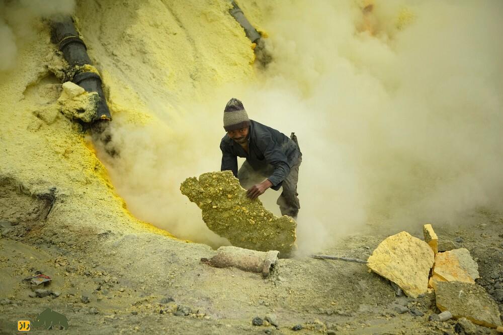طلای شیطان چیست و چرا استخراج آن مرگبار است؟! استخراج گوگرد