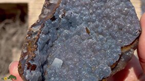 کشف سنگ قیمتی از رودخانه؛ چگونه در رودخانه عقیق، یاقوت، فیروزه و گارنت پیدا کنیم و در کدام رودخانههای ایران وجود دارند؟
