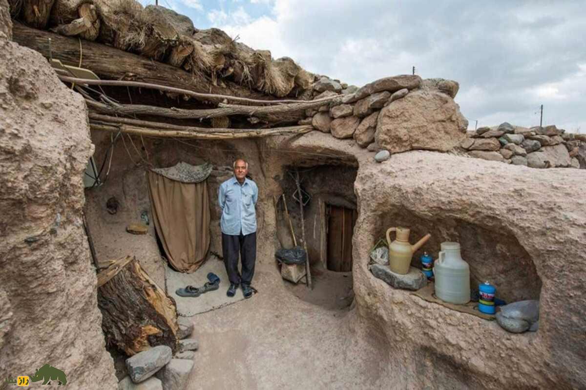 ماخونیک؛ هفتمین روستای عجیب دنیا در خراسان جنوبی با کوتاهقدترین مردم جهان ماخونیک؛ هفتمین روستای عجیب دنیا در خراسان جنوبی با کوتاهقدترین مردم جهان