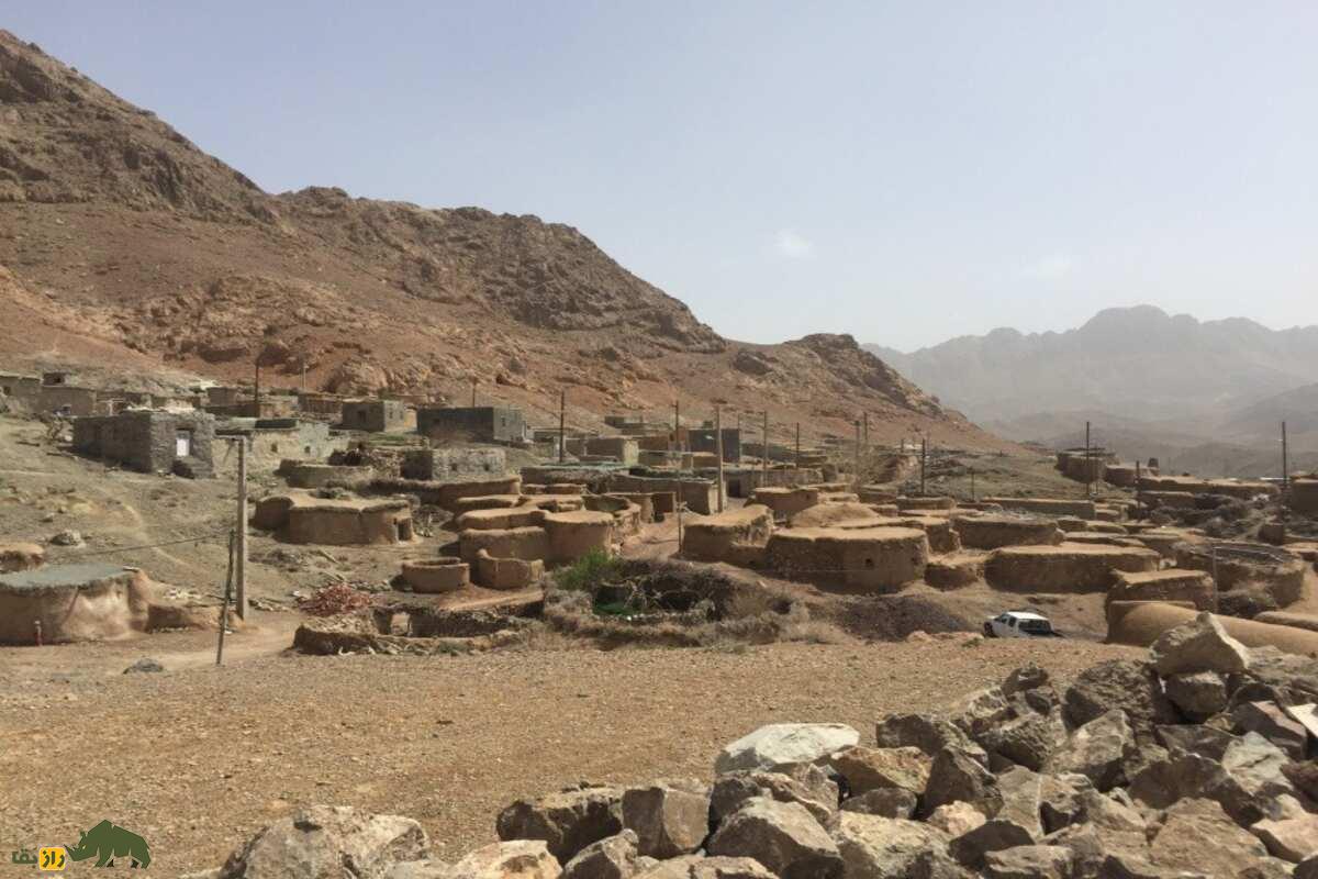 ماخونیک؛ هفتمین روستای عجیب دنیا در خراسان جنوبی با کوتاهقدترین مردم جهان ماخونیک؛ هفتمین روستای عجیب دنیا در خراسان جنوبی با کوتاهقدترین مردم جهان