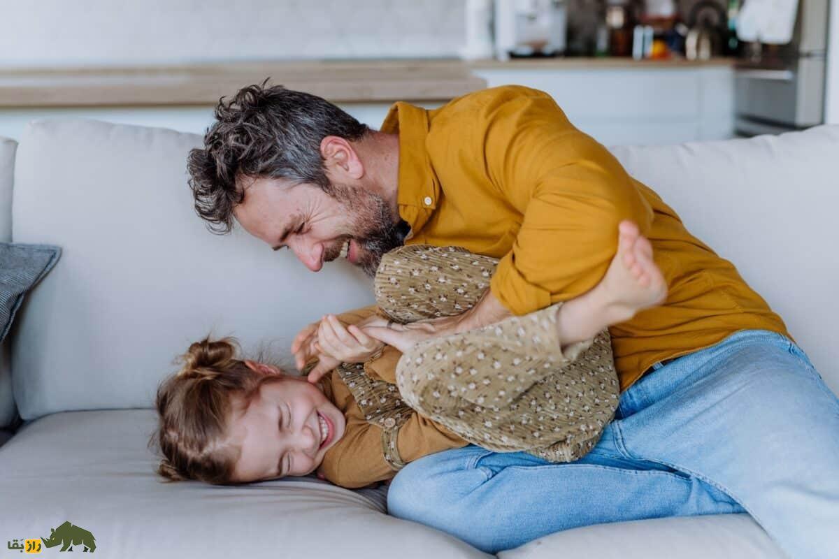 پاسخ عجیب بدن انسان به قلقک؛ چرا قلقلک باعث خنده می‌شود؟