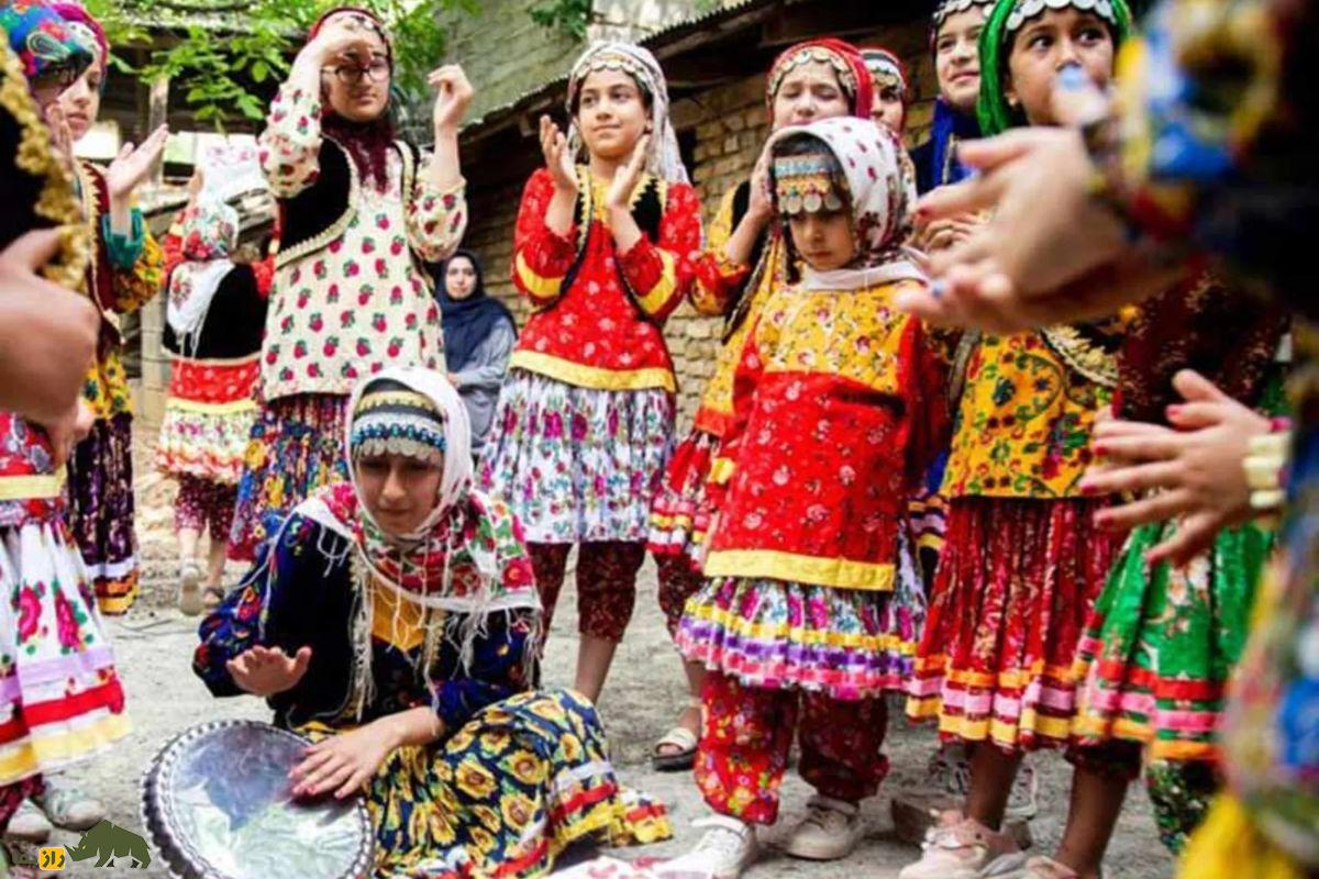 جشن زنسالار در روستای قشلاق لَلِه؛ روزی که مردها بیرون میروند و زنان فرمان میرانند جشن زنسالار در روستای قشلاق لَلِه؛ روزی که مردها بیرون میروند و زنان فرمان میرانند