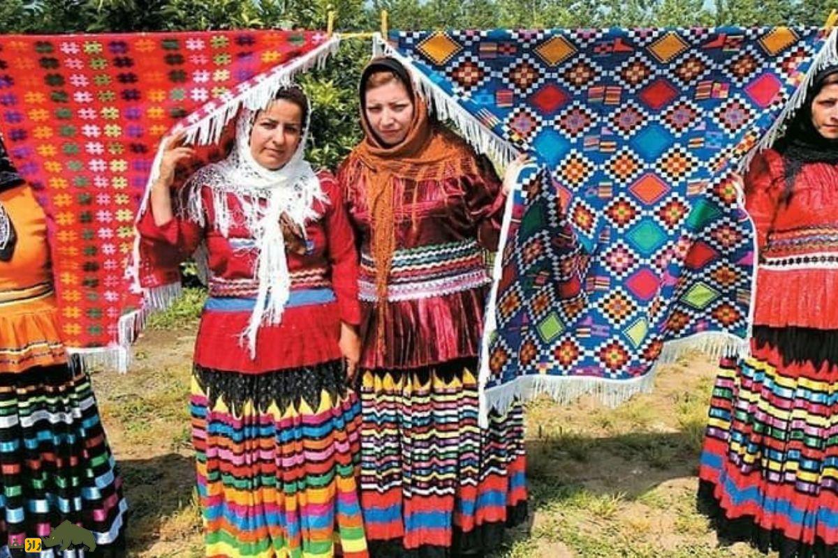 جشن زنسالار در روستای قشلاق لَلِه؛ روزی که مردها بیرون میروند و زنان فرمان میرانند جشن زنسالار در روستای قشلاق لَلِه؛ روزی که مردها بیرون میروند و زنان فرمان میرانند