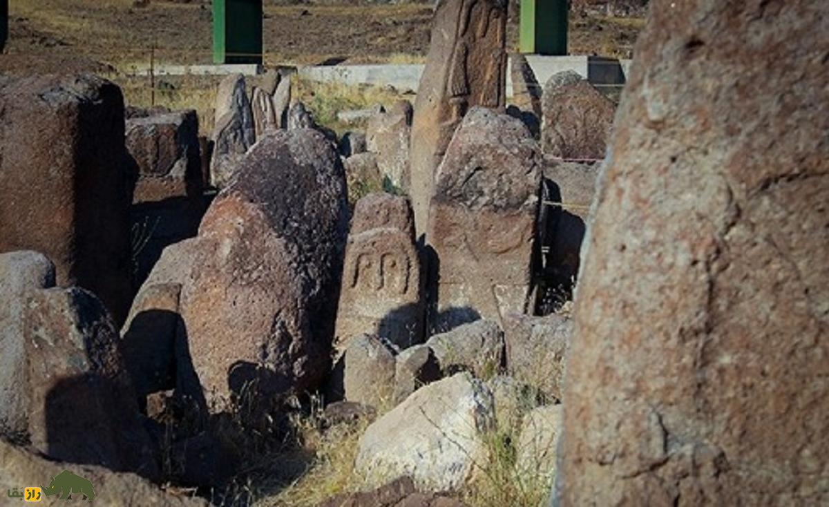 گورستان شهر یئری اردبیل؛ مخوفترین گورستان ایران با ۹۰۰۰ سال قدمت که گورهایی شبیه انسان و بدون دهان دارد گورستان شهر یئری اردبیل