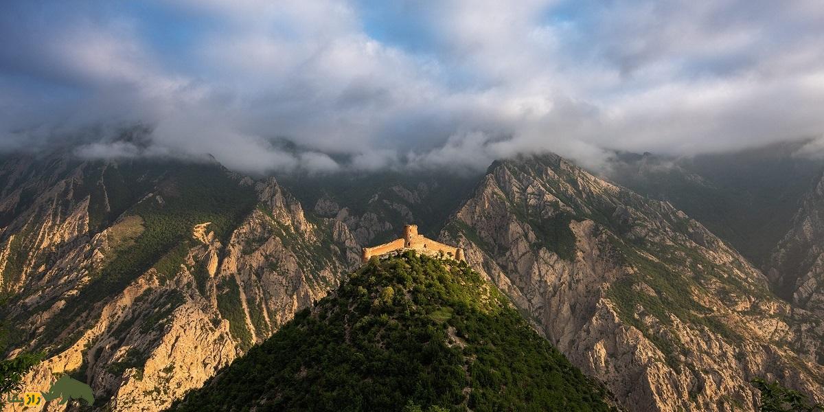 قلعه کَنگِلو؛ قلعهای مربوط به دوران ساسانی و معروف به «عقاب مازندران» که از حمله اعراب و مغول جان سالم به در برد قلعه کَنگِلو