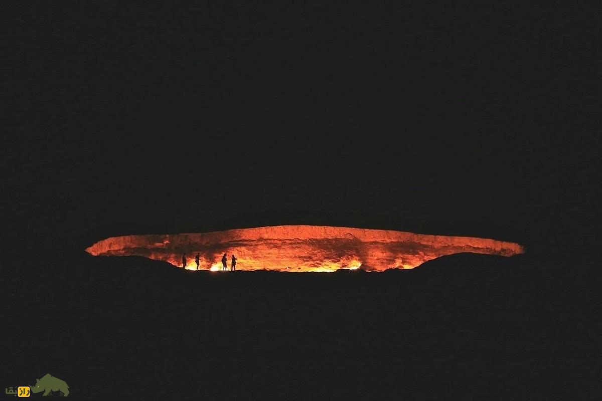 دروازه جهنم ترکمنستان؛ یکی از ترسناکترین پدیدههای طبیعی و شبیه مکانهای تخیلی که حتی ماهوارهها هم گرمای آن را ثبت میکنند دروازه جهنم ترکمنستان