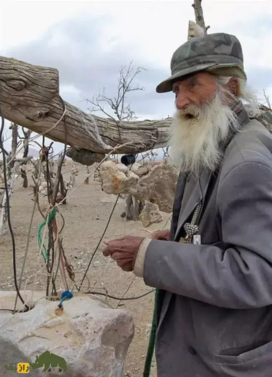 باغ سنگی سیرجان؛ وقتی فریاد یک کشاورز از دل کویر برخاست باغ سنگی سیرجان؛ وقتی فریاد یک کشاورز از دل کویر برخاست