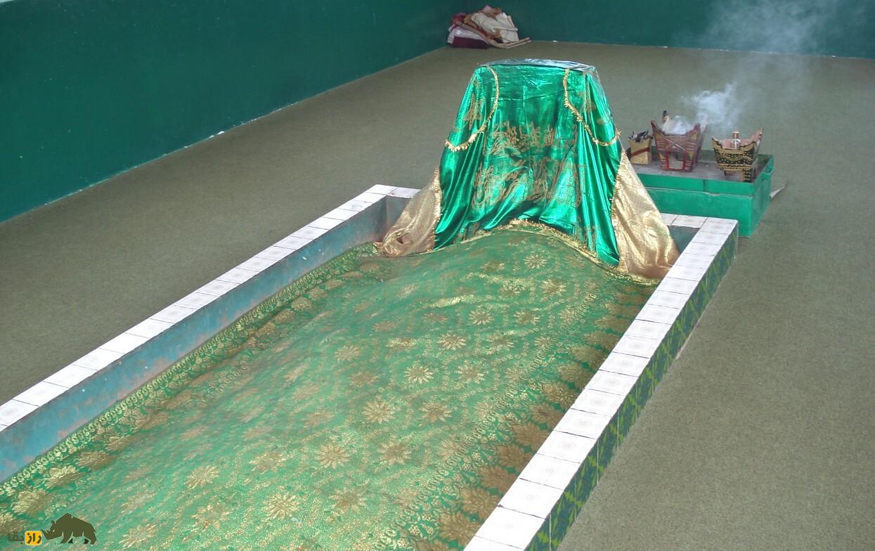 قبر حضرت آدم و حوا کجاست و چرا ۱۵۰۰ سال پس از فوت، محل دفن آنها تغییر کرد؟ قبر حضرت آدم و حوا کجاست و چرا ۱۵۰۰ سال پس از فوت، محل دفن آنها تغییر کرد؟