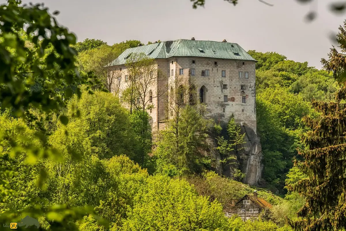 قلعه هوسکا؛ قلعه ترسناک معروف به «دروازه جهنم» که گودالی بیانتها زیر آن است و مسیر ورود به دنیای زیرین است قلعه هوسکا در جمهوری چک