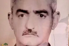 اسدالله نیک‌نیا معروف به اسدالله کوچیکه؛ کبوترباز مشهور شهر ری که با «زکی بهروزی» مسابقه داد و معروفترین سرور‌های تهران را دارد