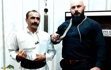 خداداد مروتی؛ مارگیر کرمانشاهی که یک مار ضامن وامش شد و با مار‌ها آبگوشت می‌خورد!